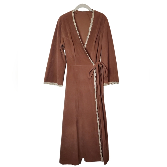 60s 70s Vanity Fair Velour Dressing Gown Medium Vintage Brown Boho Lace Dress - Picture 1 of 7
